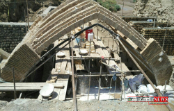آخرین تصاویر از روند عملیات بازسازی پل تاریخی آق‌قلا + تصاویر